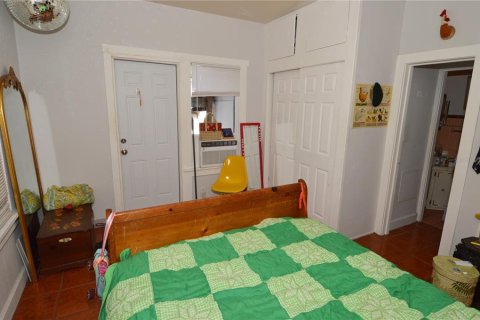 Propiedad comercial en venta en Saint Petersburg, Florida, 7 dormitorios, 227.15 m2 № 2091927 - foto 16