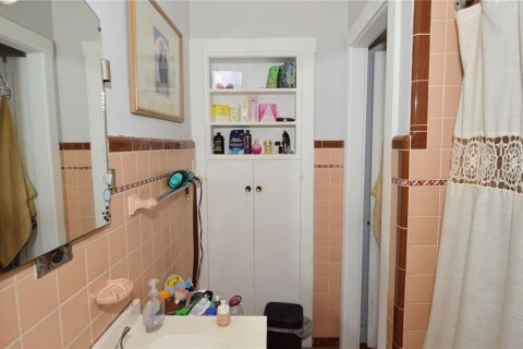 Propiedad comercial en venta en Saint Petersburg, Florida, 7 dormitorios, 227.15 m2 № 2091927 - foto 24
