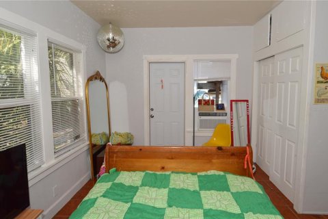 Propiedad comercial en venta en Saint Petersburg, Florida, 7 dormitorios, 227.15 m2 № 2091927 - foto 15