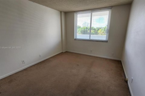 Condo in Fort Lauderdale, Florida, 2 bedrooms  № 1712710 - photo 25