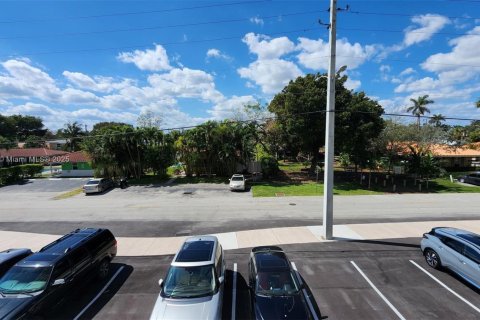 Condo in Fort Lauderdale, Florida, 2 bedrooms  № 1712710 - photo 9