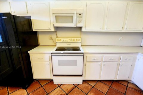 Condo in Fort Lauderdale, Florida, 2 bedrooms  № 1712710 - photo 12