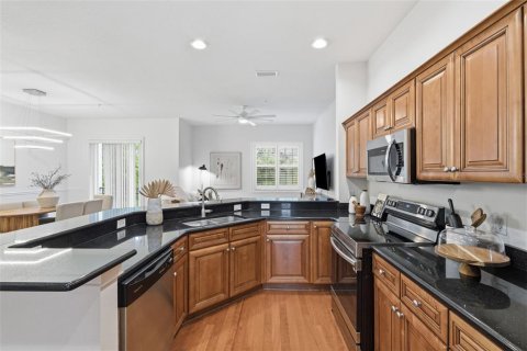 Touwnhouse à vendre à Tampa, Floride: 3 chambres, 218.78 m2 № 2147496 - photo 8
