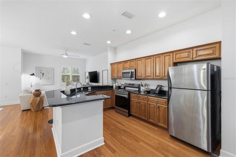 Touwnhouse à vendre à Tampa, Floride: 3 chambres, 218.78 m2 № 2147496 - photo 7
