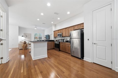 Touwnhouse à vendre à Tampa, Floride: 3 chambres, 218.78 m2 № 2147496 - photo 5