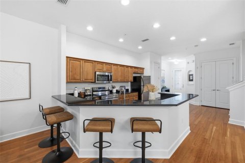 Touwnhouse à vendre à Tampa, Floride: 3 chambres, 218.78 m2 № 2147496 - photo 10