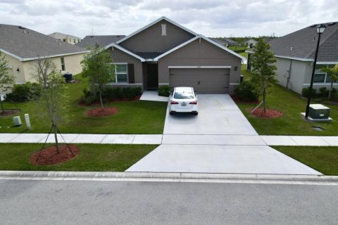 Casa en venta en Fort Pierce, Florida, 4 dormitorios, 179.67 m2 № 1076799 - foto 1