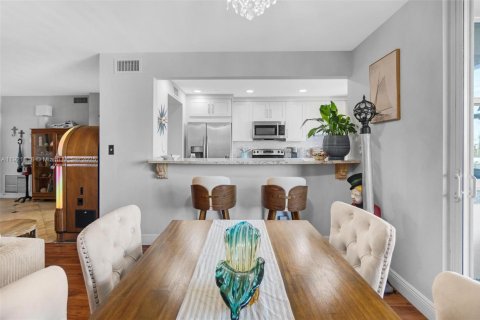 Condominio en venta en Pompano Beach, Florida, 2 dormitorios, 133.22 m2 № 2035312 - foto 5