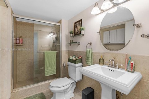 Condominio en venta en Pompano Beach, Florida, 2 dormitorios, 133.22 m2 № 2035312 - foto 14