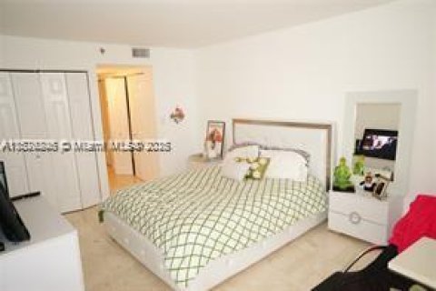 Copropriété à louer à North Bay Village, Floride: 2 chambres, 95.69 m2 № 1923745 - photo 4
