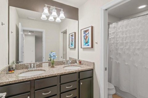 Adosado en venta en Kissimmee, Florida, 5 dormitorios, 210.24 m2 № 2215188 - foto 13
