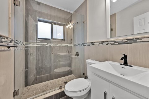 Villa ou maison à vendre à Miami, Floride: 3 chambres, 131.18 m2 № 2431281 - photo 16