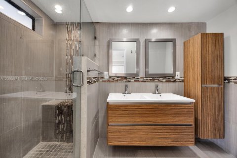 Villa ou maison à vendre à Miami, Floride: 3 chambres, 131.18 m2 № 2431281 - photo 11
