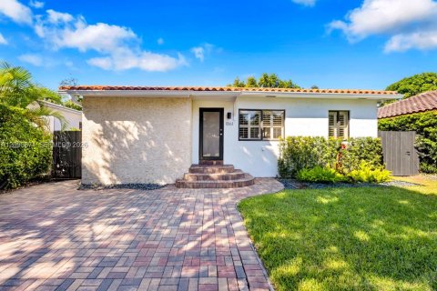Villa ou maison à vendre à Miami, Floride: 3 chambres, 131.18 m2 № 2431281 - photo 19