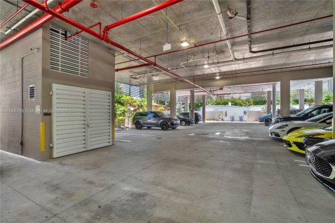 Condo in Hollywood, Florida, 3 bedrooms  № 1846236 - photo 9