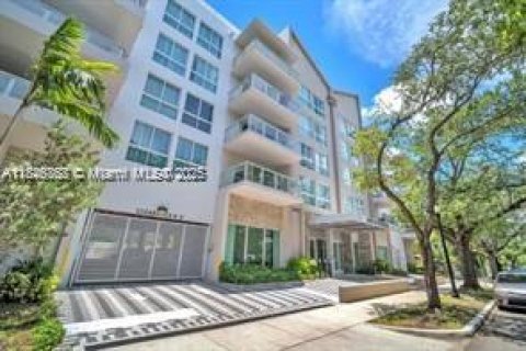 Condo in Hollywood, Florida, 3 bedrooms  № 1846236 - photo 2