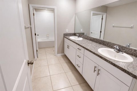 Casa en alquiler en Wimauma, Florida, 6 dormitorios, 308.99 m2 № 2116056 - foto 13
