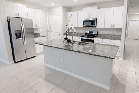 Casa en alquiler en Wimauma, Florida, 6 dormitorios, 308.99 m2 № 2116056 - foto 4