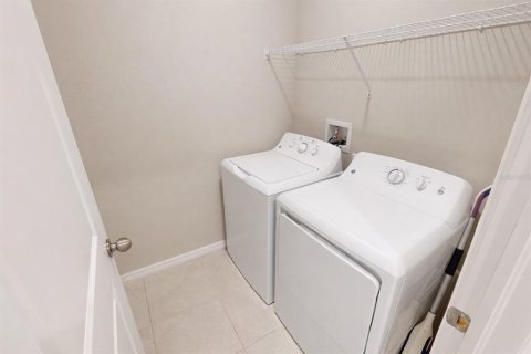 Casa en alquiler en Wimauma, Florida, 6 dormitorios, 308.99 m2 № 2116056 - foto 5