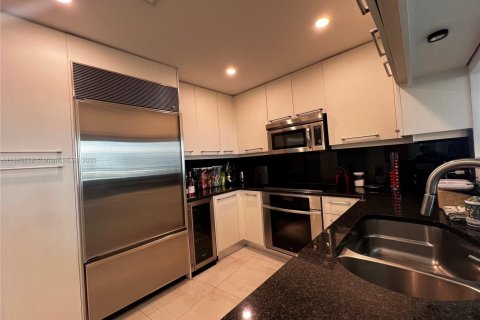 Copropriété à louer à Miami, Floride: 2 chambres, 131.74 m2 № 1891979 - photo 5