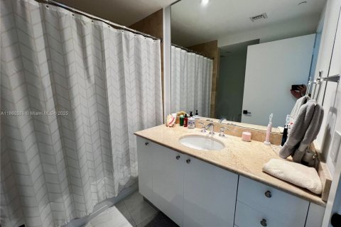 Condo in Miami, Florida, 2 bedrooms  № 1891979 - photo 20