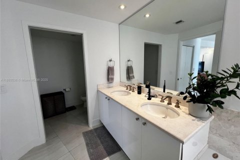 Copropriété à louer à Miami, Floride: 2 chambres, 131.74 m2 № 1891979 - photo 17