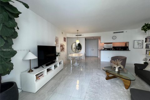 Condo in Miami, Florida, 2 bedrooms  № 1891979 - photo 26