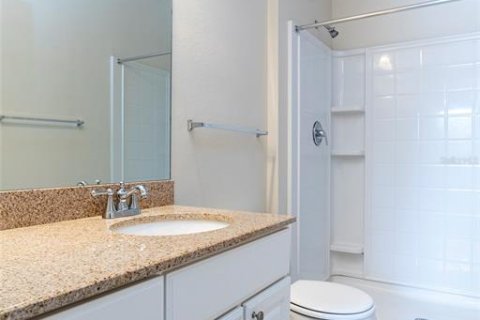 Condo in Winter Garden, Florida, 2 bedrooms  № 1845169 - photo 13