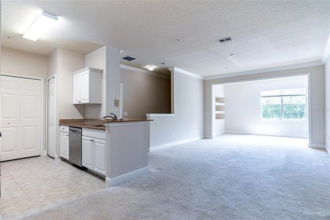 Condo in Winter Garden, Florida, 2 bedrooms  № 1845169 - photo 1