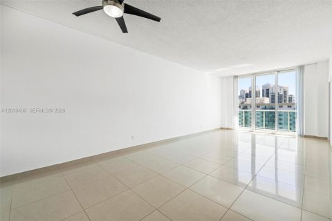 Condominio en alquiler en Sunny Isles Beach, Florida, 1 dormitorio, 93.37 m2 № 2085808 - foto 10