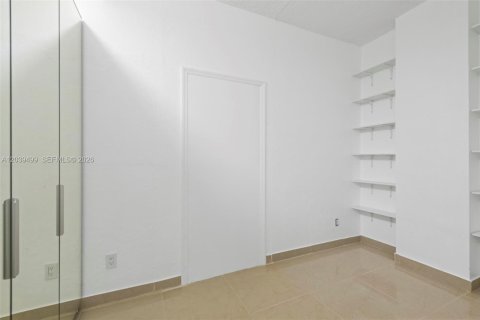 Condominio en alquiler en Sunny Isles Beach, Florida, 1 dormitorio, 93.37 m2 № 2085808 - foto 14