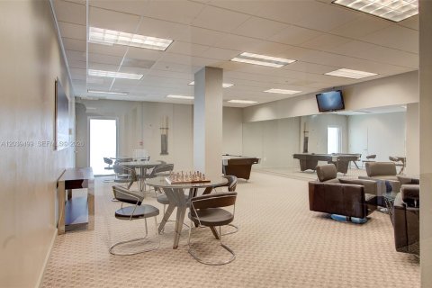 Condominio en alquiler en Sunny Isles Beach, Florida, 1 dormitorio, 93.37 m2 № 2085808 - foto 19