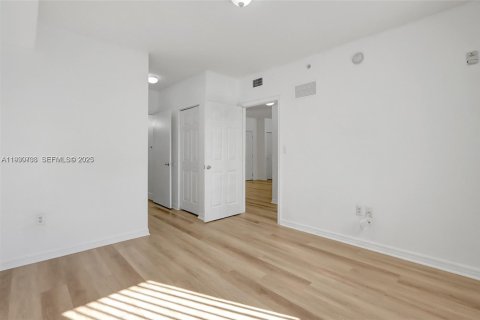 Appartement à louer à Cutler Bay, Floride: 2 chambres, 83.61 m2 № 1989480 - photo 5