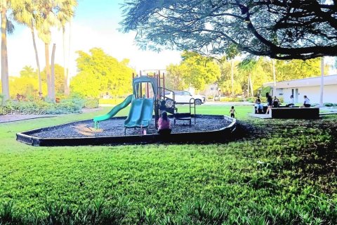 Appartement à louer à Cutler Bay, Floride: 2 chambres, 83.61 m2 № 1989480 - photo 14