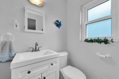 House in Treasure Island, Florida 2 bedrooms, 108.42 sq.m. № 2226398 - photo 19