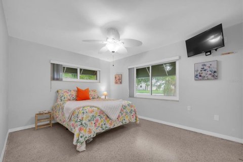 House in Treasure Island, Florida 2 bedrooms, 108.42 sq.m. № 2226398 - photo 21