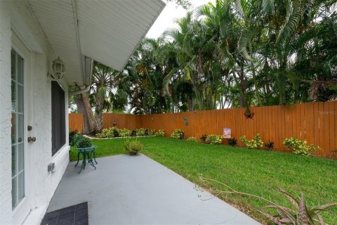 House in Treasure Island, Florida 2 bedrooms, 108.42 sq.m. № 2226398 - photo 28
