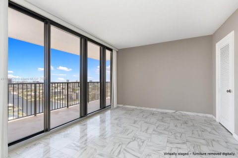 Condo in Hollywood, Florida, 2 bedrooms  № 1788937 - photo 12