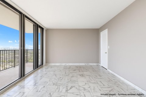 Condo in Hollywood, Florida, 2 bedrooms  № 1788937 - photo 11