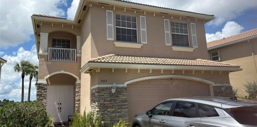 Villa ou maison à Port St. Lucie, Floride 3 chambres, 255.76 m2 № 1887366