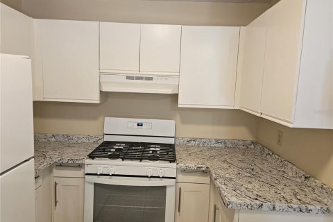 Townhouse in Winter Garden, Florida 3 bedrooms, 91.42 sq.m. № 2093955 - photo 9