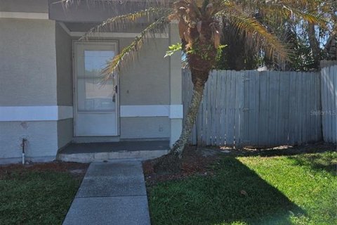 Townhouse in Winter Garden, Florida 3 bedrooms, 91.42 sq.m. № 2093955 - photo 3