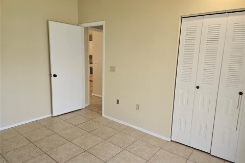Townhouse in Winter Garden, Florida 3 bedrooms, 91.42 sq.m. № 2093955 - photo 16