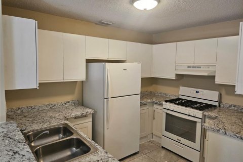 Townhouse in Winter Garden, Florida 3 bedrooms, 91.42 sq.m. № 2093955 - photo 4