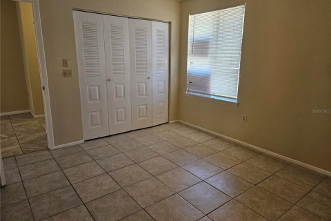 Townhouse in Winter Garden, Florida 3 bedrooms, 91.42 sq.m. № 2093955 - photo 13