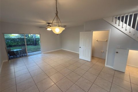 Adosado en alquiler en Tamarac, Florida, 3 dormitorios, 132.66 m2 № 2085870 - foto 4