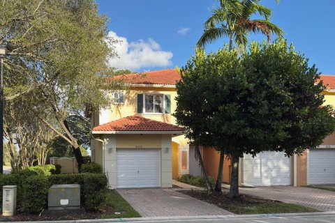 Adosado en Tamarac, Florida 3 dormitorios, 132.66 m2 № 2085870