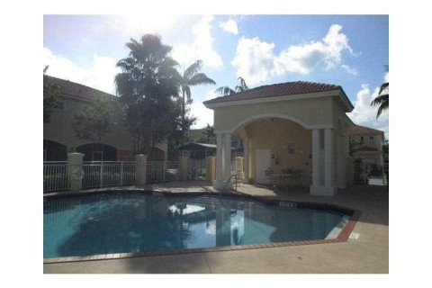 Adosado en alquiler en Tamarac, Florida, 3 dormitorios, 132.66 m2 № 2085870 - foto 12