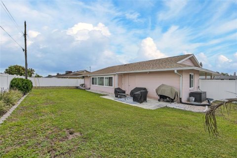Villa ou maison à vendre à Sun City Center, Floride: 2 chambres, 163.6 m2 № 2231308 - photo 29