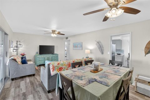 Villa ou maison à vendre à Sun City Center, Floride: 2 chambres, 163.6 m2 № 2231308 - photo 13